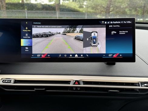 Used 2026 BMW iX xDrive45 w/ Premium Package image 29