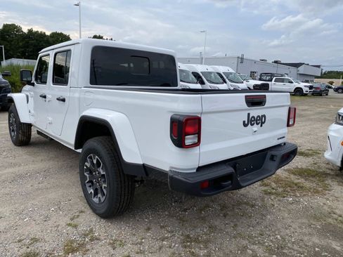 New 2026 Jeep Gladiator Sport AWD/4WD image 6