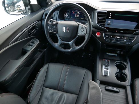 Used 2023 Honda Passport TrailSport image 9