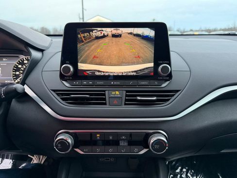 Used 2022 Nissan Altima 2.5 SV image 27