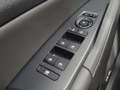 Used 2026 Kia Sportage SX FWD image 19