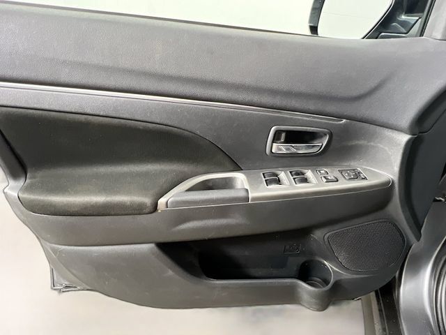 Used 2021 Mitsubishi Outlander Sport SE FWD image 30