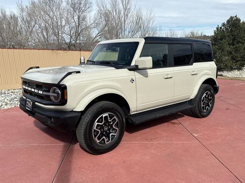 Certified 2025 Ford Bronco Outer Banks image 3