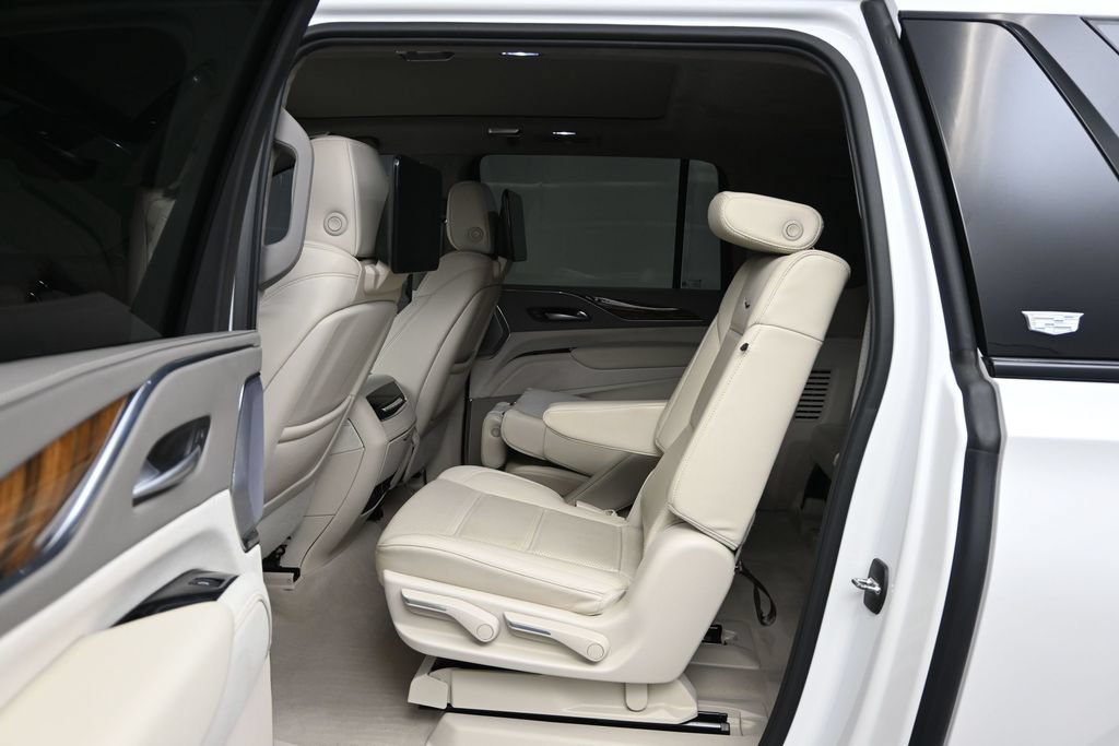 Certified 2024 Cadillac Escalade ESV Sport Platinum w/ LPO, ONYX Package AWD/4WD image 11