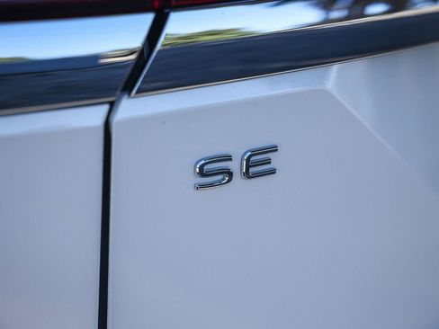 New 2026 Volkswagen Atlas SE image 10