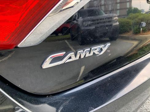 Used 2016 Toyota Camry XLE image 30