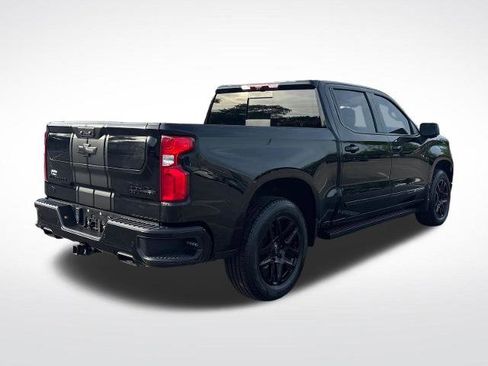Used 2024 Chevrolet Silverado 1500 High Country w/ Midnight Edition AWD/4WD image 4