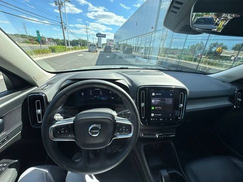 Used 2025 Volvo XC40 B5 Core AWD/4WD image 21