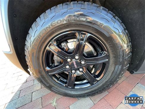 Used 2023 GMC Acadia AT4 w/ Technology Package image 10