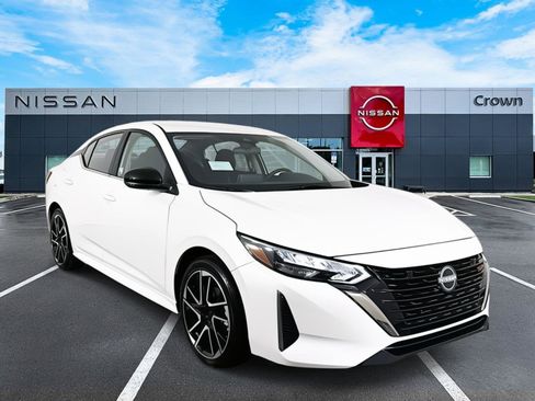 New 2025 Nissan Sentra SR image 1
