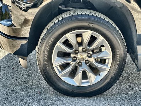 Certified 2024 Chevrolet Silverado 1500 Custom image 32