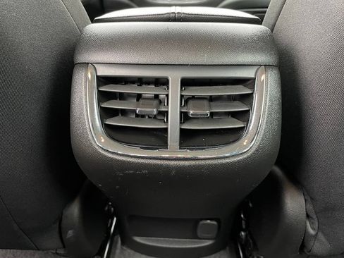 Used 2025 Chevrolet Malibu LT FWD image 27