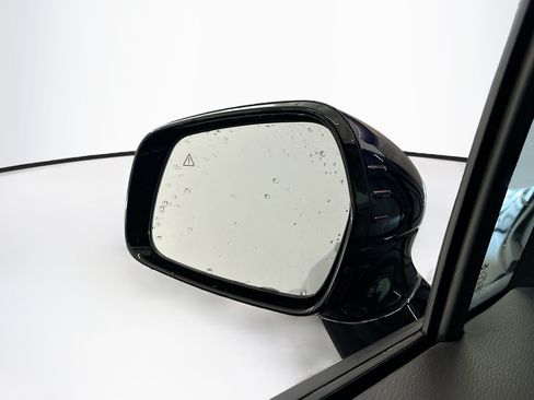 Used 2026 Kia Carnival FWD image 16