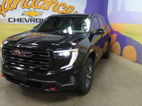 Used 2024 GMC Acadia AT4 w/ Luxury Package AWD/4WD image 4