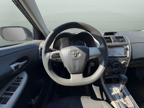 Used 2013 Toyota Corolla S image 13