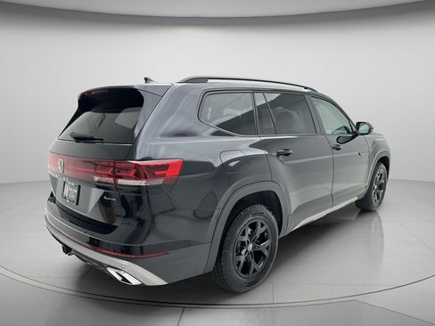 Used 2026 Volkswagen Atlas Peak Edition AWD/4WD image 5