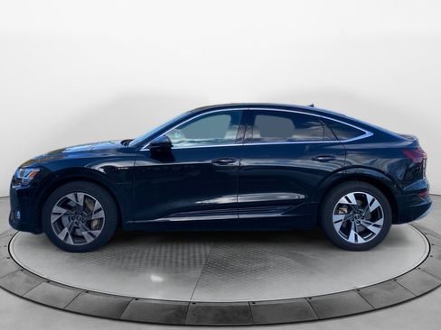 Used 2022 Audi e-tron Premium Plus image 4