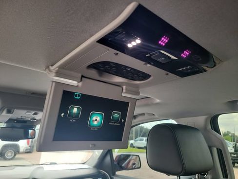 Used 2018 GMC Yukon Denali w/ Denali Ultimate Package RWD image 19