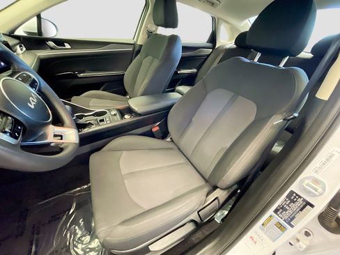 Used 2022 Kia K5 LXS image 12