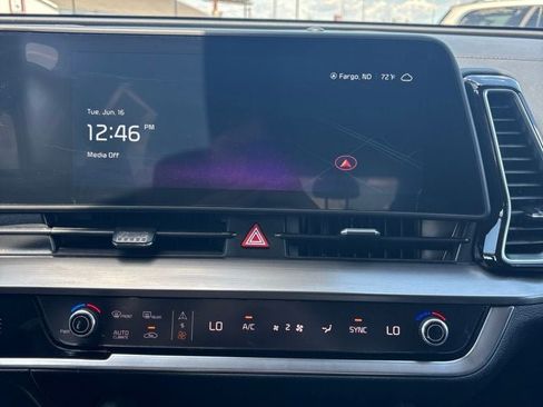 Used 2025 Kia Sportage EX AWD/4WD image 18