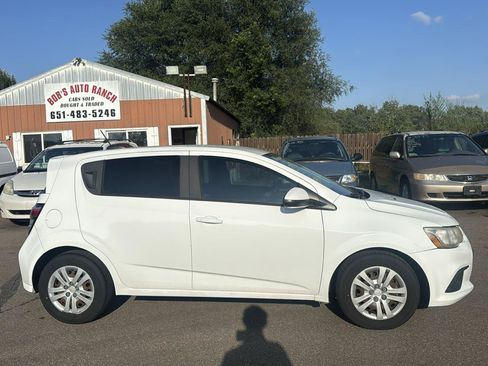 Used 2017 Chevrolet Sonic LT FWD image 4