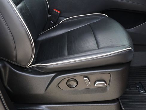 Used 2022 Cadillac Escalade ESV Sport w/ Touring Package image 23