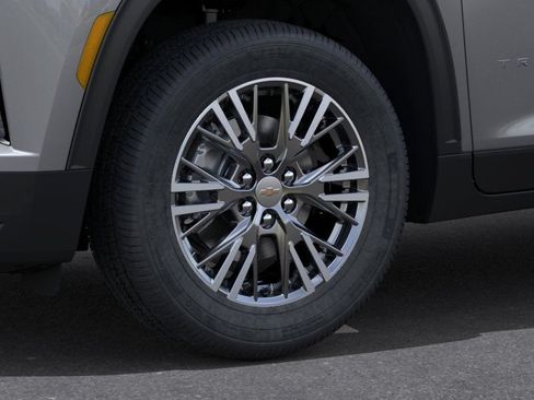 New 2026 Chevrolet Traverse LT w/ Driver Confidence Package FWD image 9