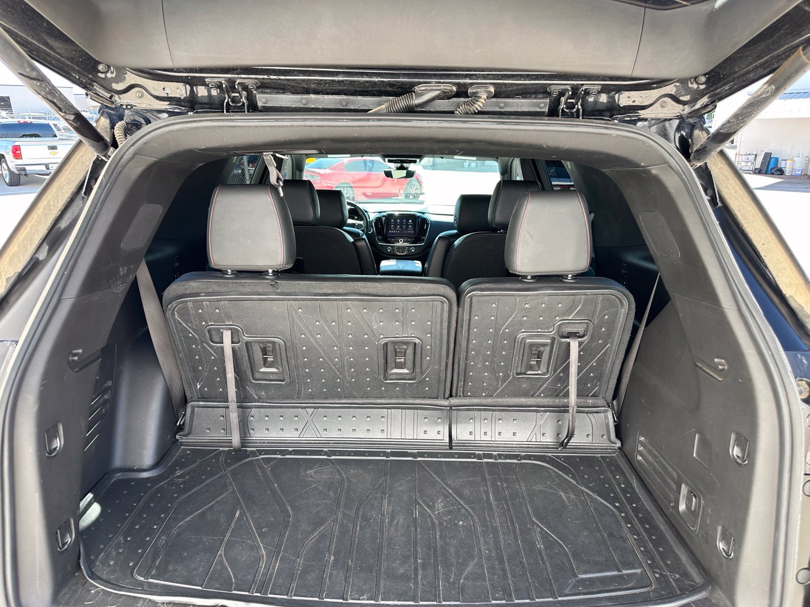 Used 2022 Chevrolet Traverse RS FWD image 17