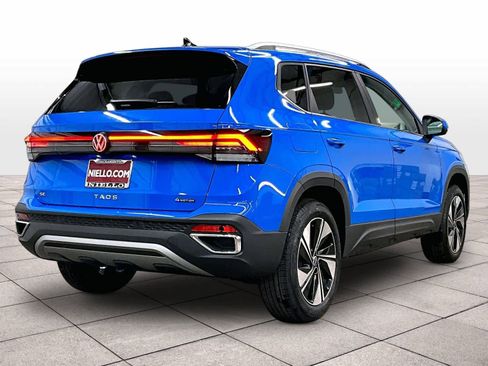 New 2026 Volkswagen Taos SE image 4