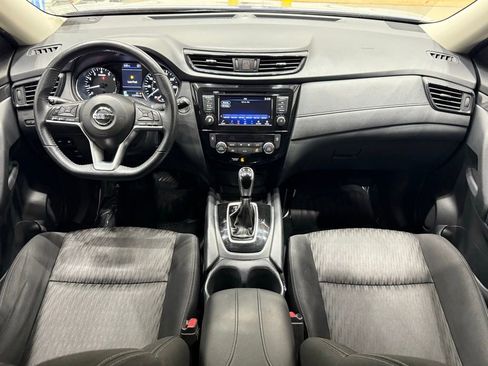 Used 2019 Nissan Rogue SV image 14