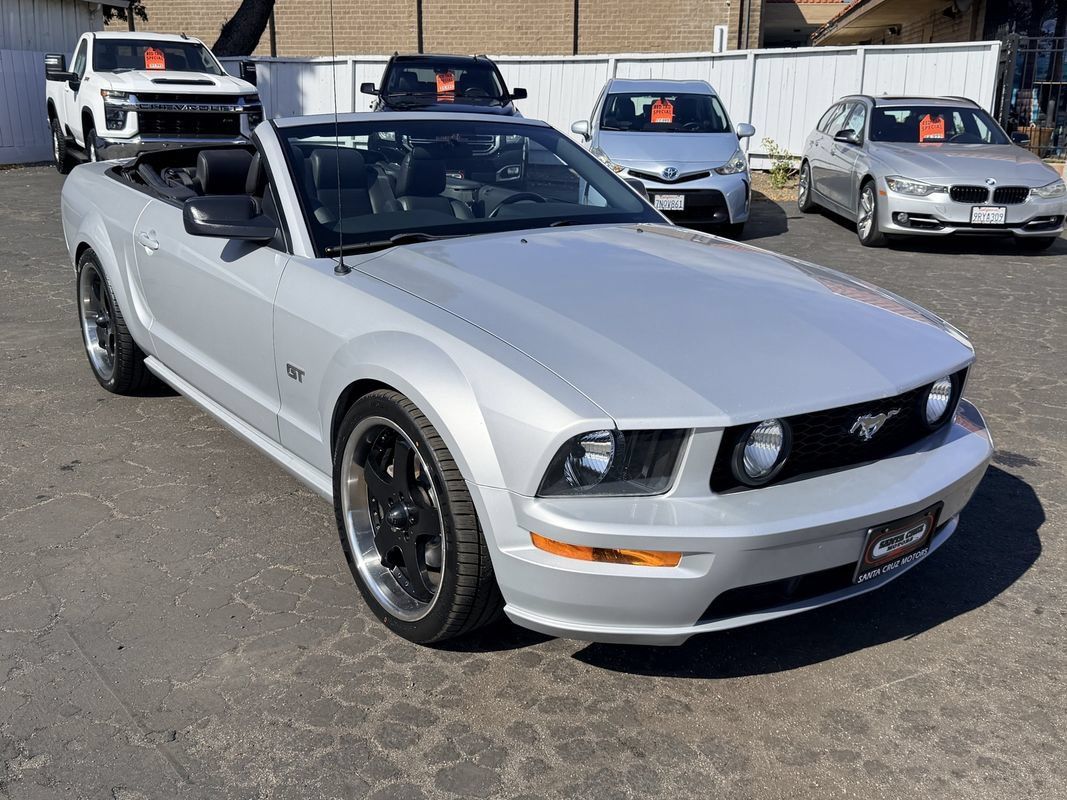 Used 2005 Ford Mustang GT RWD image 9