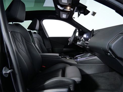 Used 2025 BMW X3 xDrive30i image 11