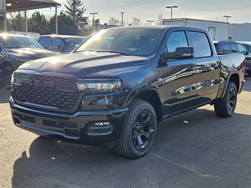 New 2026 RAM 1500 4x4 Crew Cab image 3