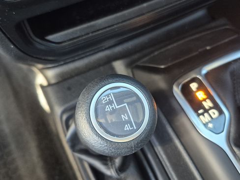 Used 2023 Jeep Wrangler Sport AWD/4WD image 29