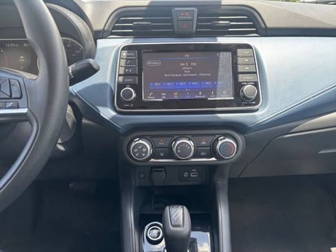 Used 2025 Nissan Versa SV w/ Trunk Package FWD image 17