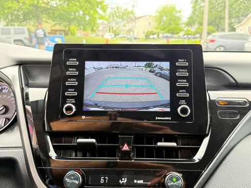 Used 2021 Toyota Camry SE image 48