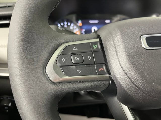 Used 2026 Jeep Compass Limited AWD/4WD image 20