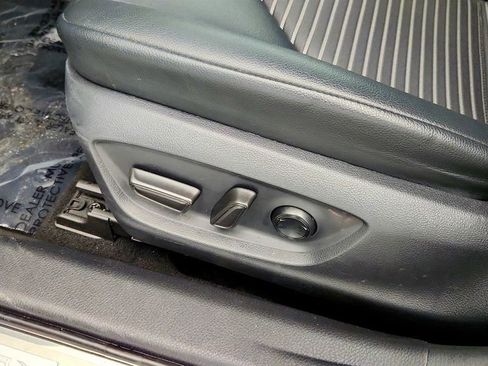 Used 2018 Toyota Camry SE w/ Convenience Package image 11