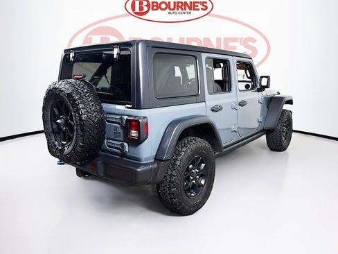 Used 2024 Jeep Wrangler Unlimited image 9