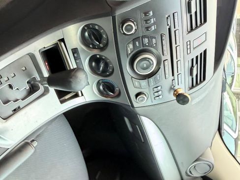 Used 2010 MAZDA MAZDA3 i Touring FWD image 14