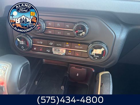 New 2025 Ford Bronco Badlands image 9