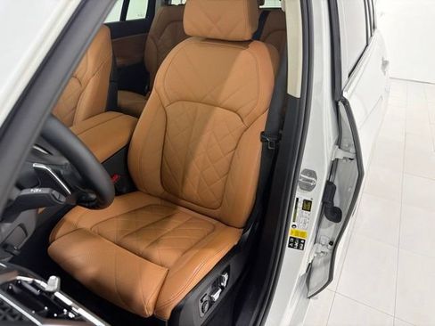 Certified 2024 BMW X7 xDrive40i w/ Climate Comfort Package AWD/4WD image 13