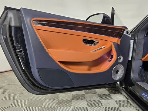 Used 2022 Bentley Continental GT image 18