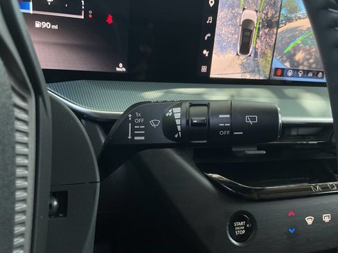 Certified 2025 Nissan Murano SL AWD/4WD image 31