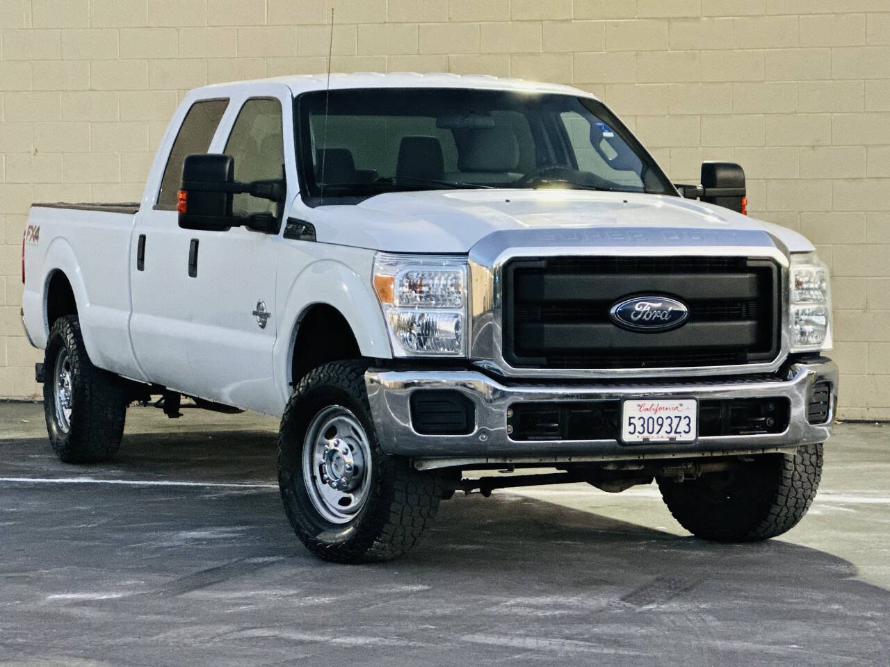 Used 2015 Ford F250 XL w/ Power Equipment Group AWD/4WD image 1