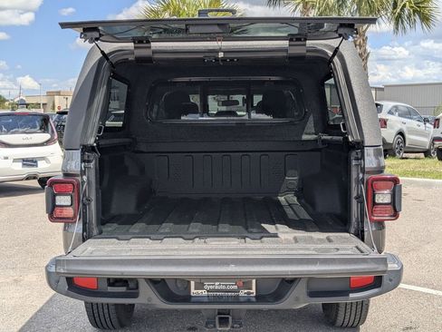 Used 2020 Jeep Gladiator Sport w/ Quick Order Package 24S AWD/4WD image 12