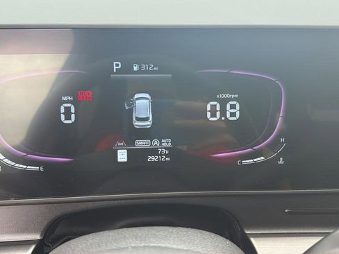 Used 2024 Kia Sportage EX image 32