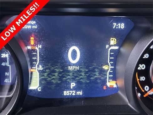 Used 2024 Jeep Wrangler Sport S image 12