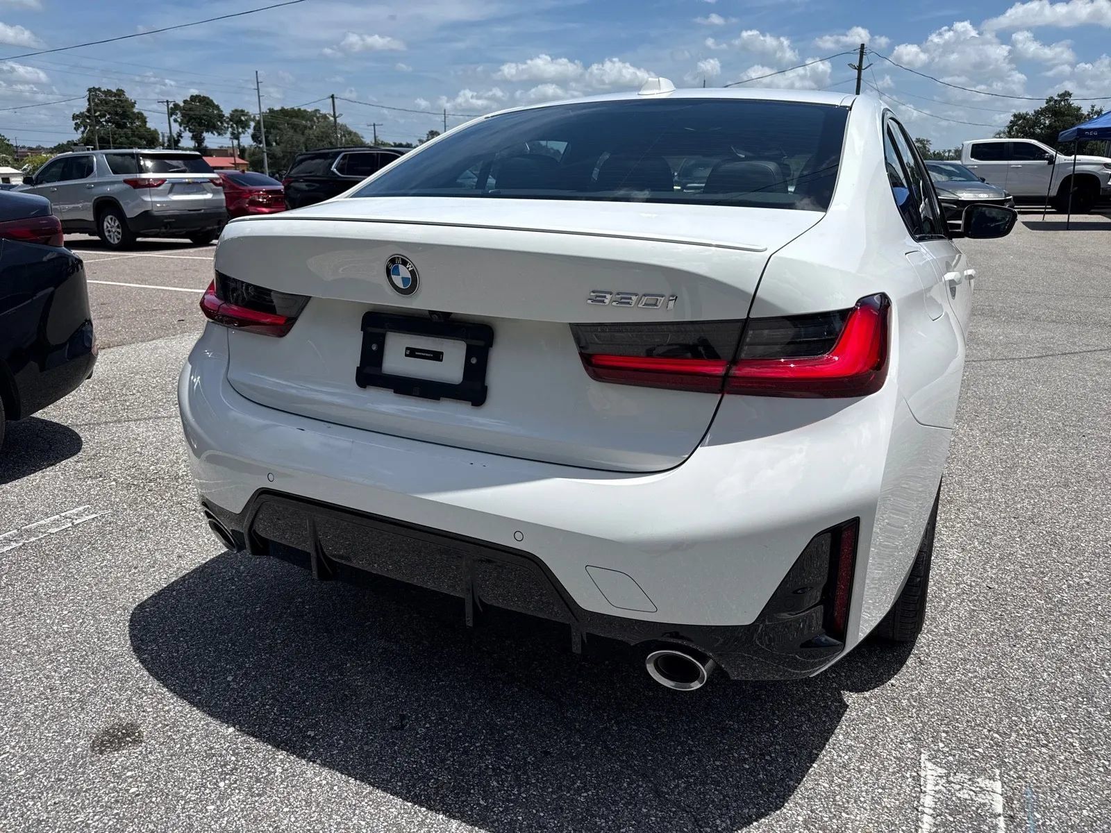 Used 2026 BMW 330i Sedan w/ M Sport Package RWD image 10