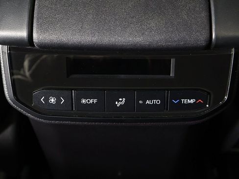 Used 2024 Toyota Highlander XSE image 39